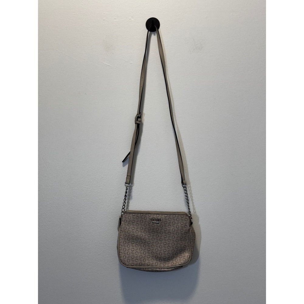 Guess Los Angeles Monogram Logo Crossbody Bag Cream Tan Silver Chain Strap